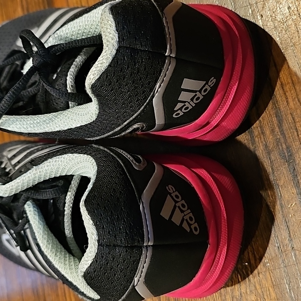 adidas Shoes - Picture 7 of 9